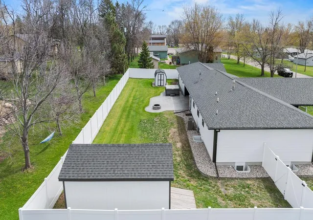 5th image of 711 8Th St W, Clear Lake, SD 57226 | MLS# 7067765