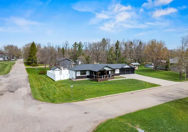 81st image of 711 8th St W, Clear Lake, SD 57226 | MLS# 7067765
