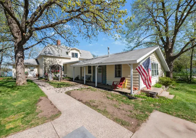 Photo 4 of Single family home for sale at 1007 Van Dyke Rd NW, Alexandria, MN 56308 | MLS# 7067903 | Listing updated on 2026-08-27