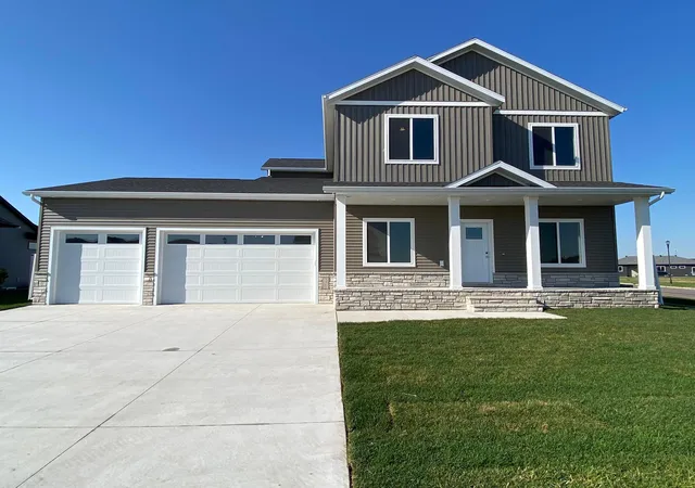 Homes for sale in Barnesville, MN | 110 19th St Ne, Barnesville, MN 56514 | MLS# 7067907