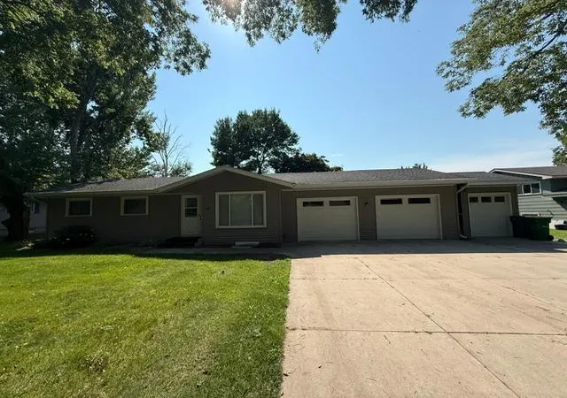 Homes for sale in Litchfield, MN | 608 S Donnelly Ave, Litchfield, MN 55355 | MLS# 7067918