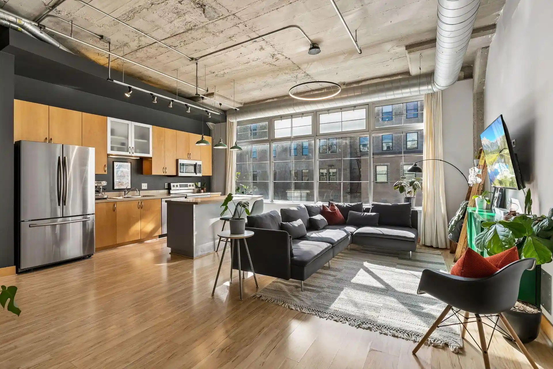Listing Photo 1 - Condo for sale in 918 3Rd St N located at 918 3Rd St N, Minneapolis, MN 55401 - Unit #203