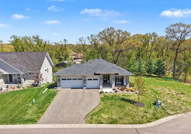 Photo 4 of Single family home for sale at 11784 Azure Ln, Inver Grove Heights, MN 55077 | MLS# 7068036 | Listing updated on 2026-09-21