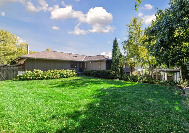 Photo 3 of Single family home for sale at 5708 Camelback Dr, Minneapolis, MN 55436 | MLS# 7068043 | Listing updated on 2026-10-07