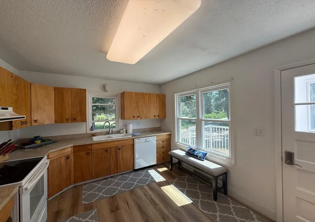 Photo 3 of Single family home for sale at 1590 W Lake Dr, Detroit Lakes, MN 56501 | MLS# 7068058 | Listing updated on 2026-09-02