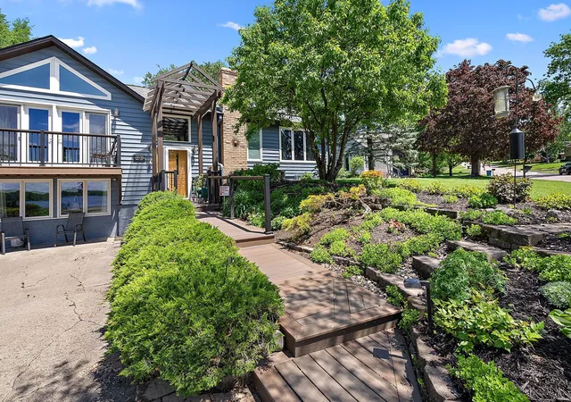 Photo 4 of Sale Pending at 10920 32nd Avenue N, Minneapolis, MN 55441 | MLS# 7068077 | Listing updated on 2026-07-03
