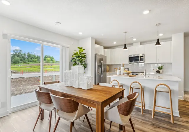 4th image of 5345 Long Pointe Pass, Saint Paul, MN 55129 | MLS# 7068118