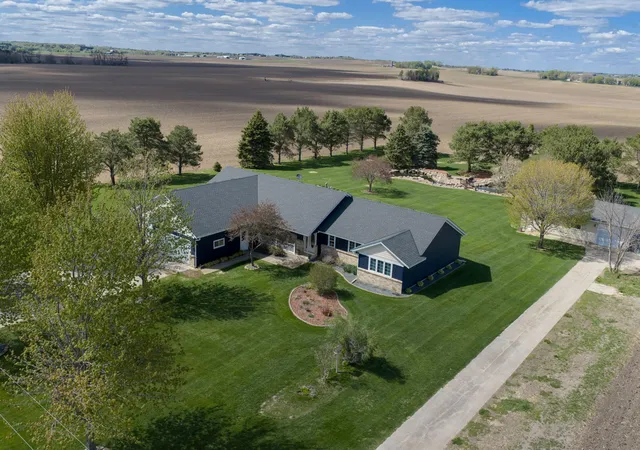 Homes for sale in Cannon Falls, MN | 10981 270th St E, Cannon Falls, MN 55009 | MLS# 7068143