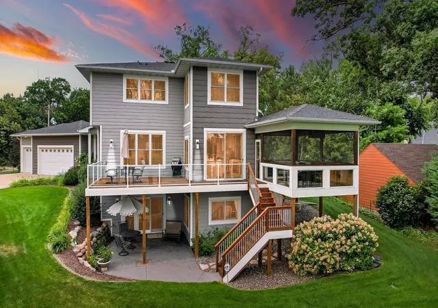 Photo 1 of Sale Pending at 400 E Horseshoe Dr, Saint Paul, MN 55126 | MLS# 7068153 | Listing updated on 2026-08-03