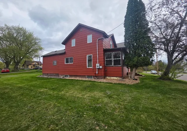 3rd image of 1120 Foster St, Cumberland, WI 54829 | MLS# 7068177