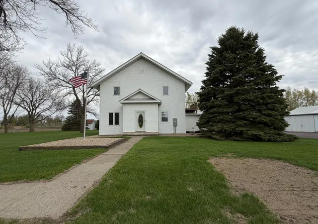 Photo 1 of Single family home for sale at 312 W Luverne St, Magnolia, MN 56158 | MLS# 7068193 | Listing updated on 2026-08-27