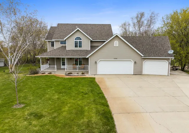 Homes for sale in Alexandria, MN | 1506 Mc Auliffe Pl Nw, Alexandria, MN 56308 | MLS# 7068230