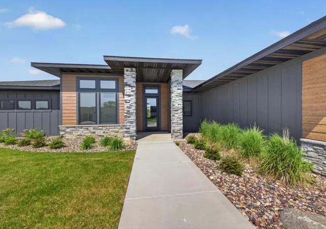 2nd image of 1547 Shannon Oaks Blvd Ne, Rochester, MN 55906 | MLS# 7068265