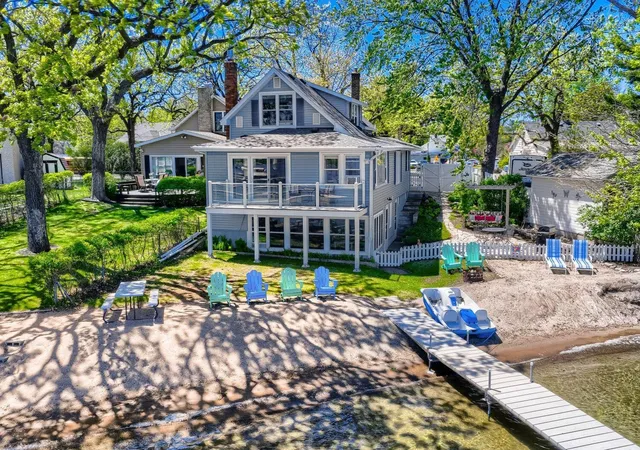 3rd image of 319 Lake St S, Forest Lake, MN 55025 | MLS# 7068308