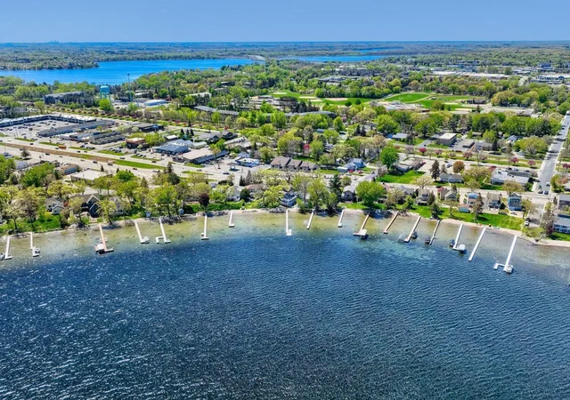 4th image of 319 Lake St S, Forest Lake, MN 55025 | MLS# 7068308