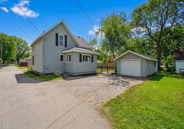 Homes for sale in Faribault, MN | 112 7Th Ave Nw, Faribault, MN 55021 | MLS# 7068314