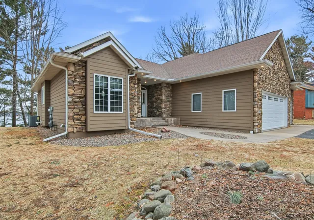 Homes for sale in Menomonie, WI | 2907 Plum Tree Cir N, Menomonie, WI 54751 | MLS# 7068328