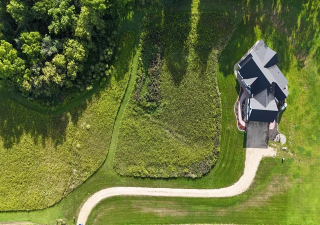 3rd image of 9016 County Road 3 Nw, Oronoco, MN 55960 | MLS# 7068337