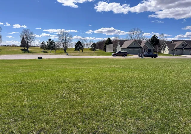 2nd image of 996 Links Wy N, Perham, MN 56573 | MLS# 7068338
