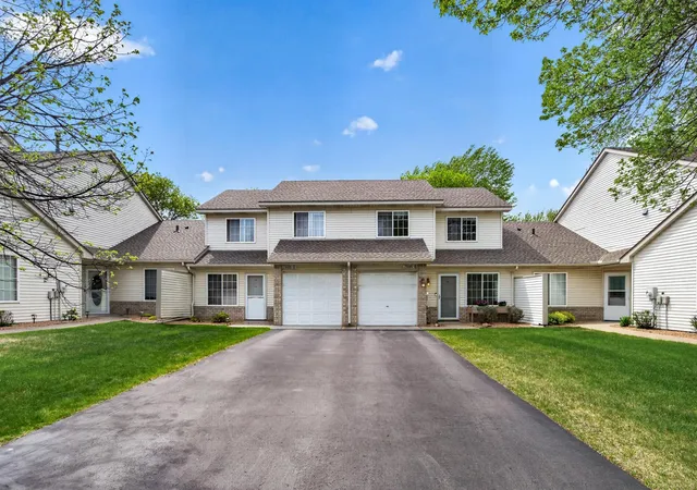 Homes for sale in Woodbury, MN | 7886 Forest Blvd #E, Woodbury, MN 55125 | MLS# 7068344