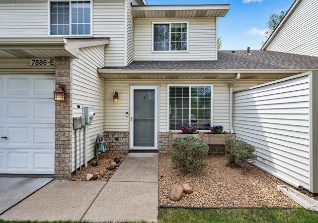 Homes for sale in Woodbury, MN | 7886 Forest Blvd #E, Woodbury, MN 55125 | MLS# 7068344