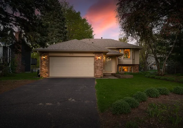Homes for sale in Shoreview, MN | 5970 Pheasant Dr, Shoreview, MN 55126 | MLS# 7068355
