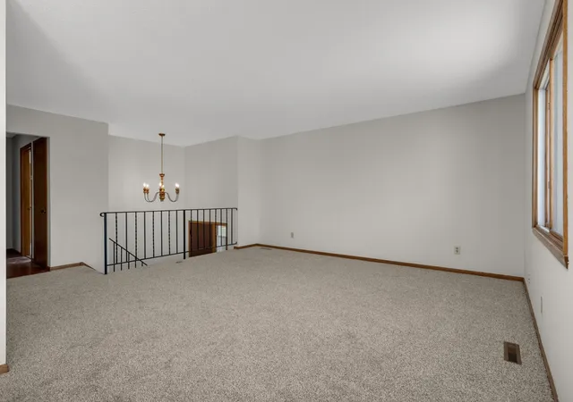 Homes for sale in Oakdale, MN | 3956 Goodwin Ave N, Oakdale, MN 55128 | MLS# 7068383