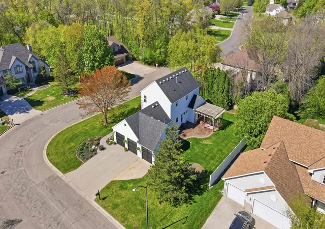 Photo 2 of Single family home for sale at 1280 Ridge Rd, Owatonna, MN 55060 | MLS# 7068423 | Listing updated on 2026-08-28
