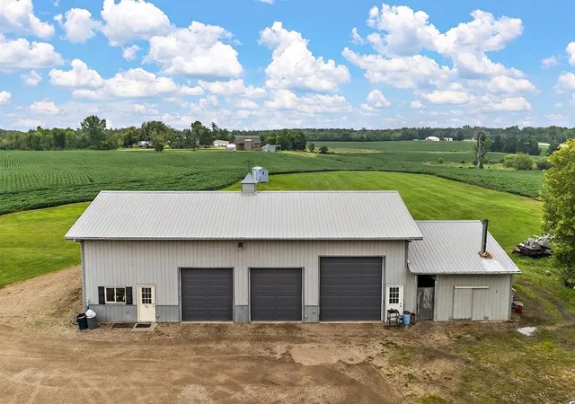 5th image of 2312 Becker Trl, Faribault, MN 55021 | MLS# 7068432