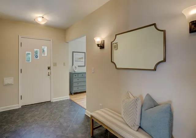 4th image of 329 Stonebridge Blvd, Saint Paul, MN 55105 | MLS# 7068443