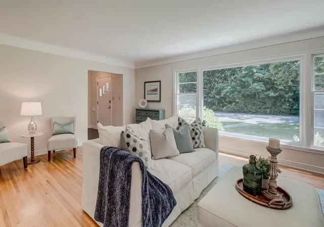 5th image of 329 Stonebridge Blvd, Saint Paul, MN 55105 | MLS# 7068443