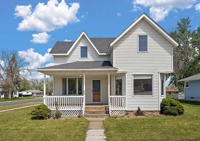 1st image of 300 E State St, Belle Plaine, MN 56011 | MLS# 7068464