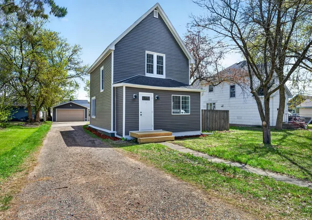 39th image of 816 N Summit St, Spooner, WI 54801 | MLS# 7068495