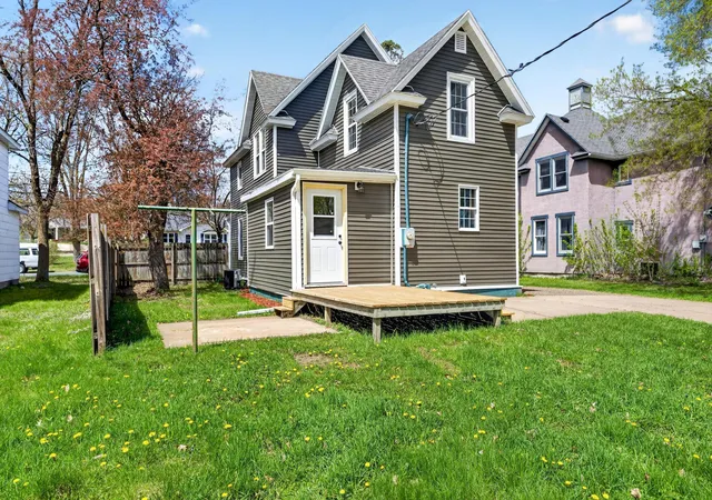 5th image of 816 N Summit St, Spooner, WI 54801 | MLS# 7068495