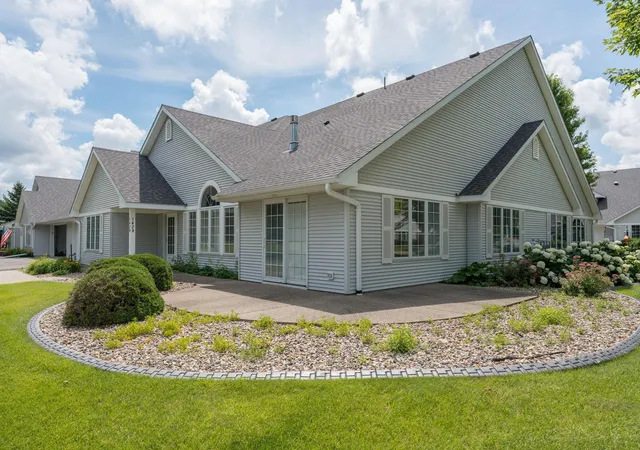 Homes for sale in North Mankato, MN | 1429 Parkside Ln, North Mankato, MN 56003 | MLS# 7068507