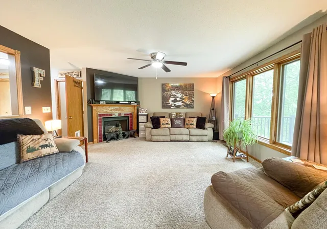 5th image of 26760 Riverside Dr, Fergus Falls, MN 56537 | MLS# 7068597