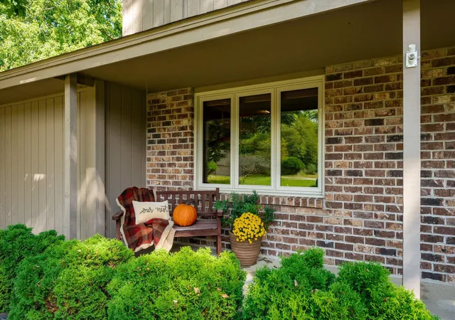 Photo 3 of Single family home for sale at 6015 Stoneybrook Dr, Minnetonka, MN 55345 | MLS# 7068646 | Listing updated on 2026-09-25