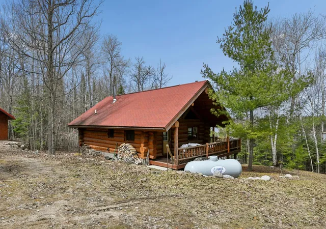 Photo 3 of Single family home for sale at 31149 County Rd 40, Effie, MN 56639 | MLS# 7068685 | Listing updated on 2026-08-20