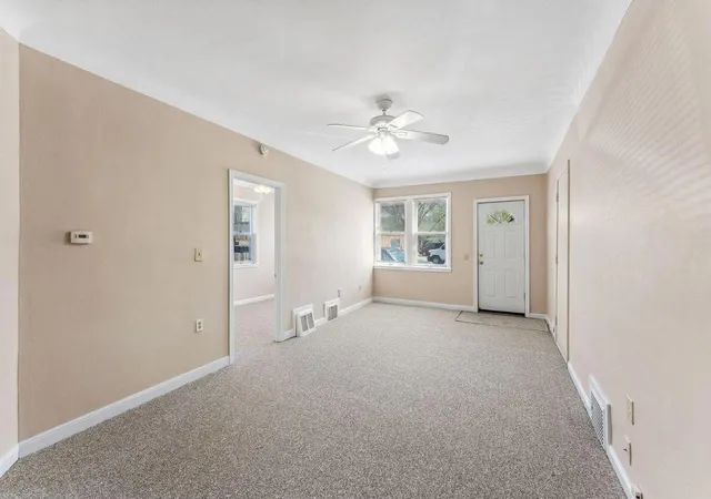 3rd image of 661 Payne Ave, Saint Paul, MN 55130 | MLS# 7068786