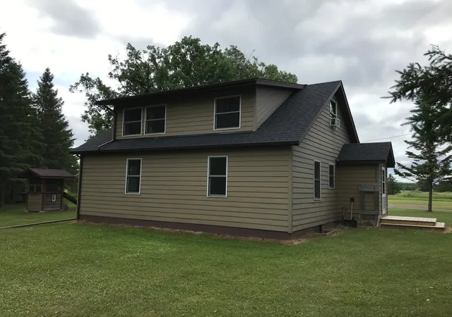Photo 3 of Single family home for sale at 10507 Highway 11, Baudette, MN 56623 | MLS# 7068835 | Listing updated on 2026-08-24