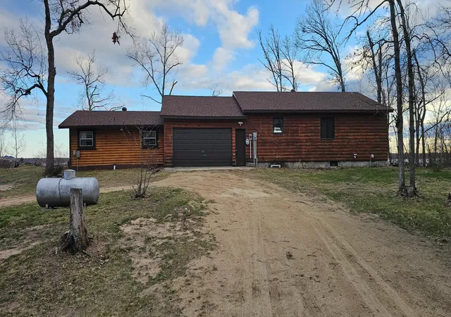 2nd image of 18492 Raymond Dr Se, Cass Lake, MN 56633 | MLS# 7068848