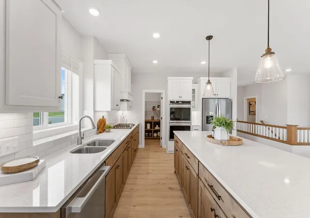 4th image of 4956 Bennett St Se, Prior Lake, MN 55372 | MLS# 7068924