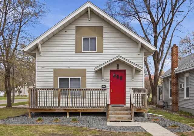 Homes for sale in Moorhead, MN | 1002 4th Ave S, Moorhead, MN 56560 | MLS# 7068952