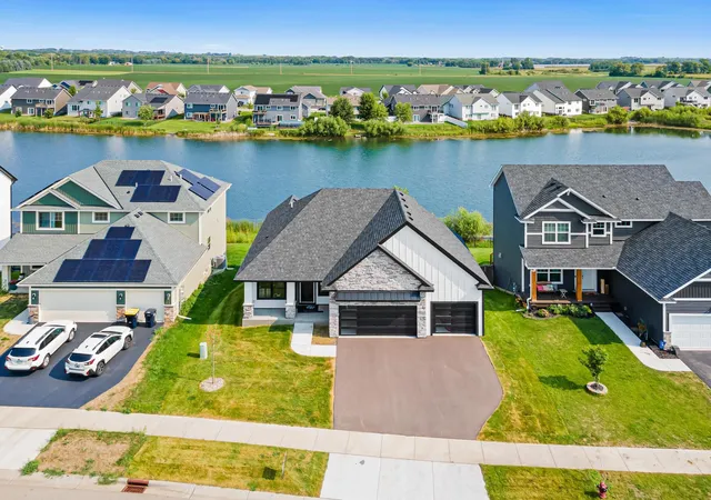 1st image of 1589 Spruce St, Farmington, MN 55024 | MLS# 7068956