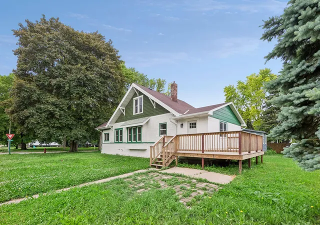 1st image of 601 N Carver St, Winthrop, MN 55396 | MLS# 7068973
