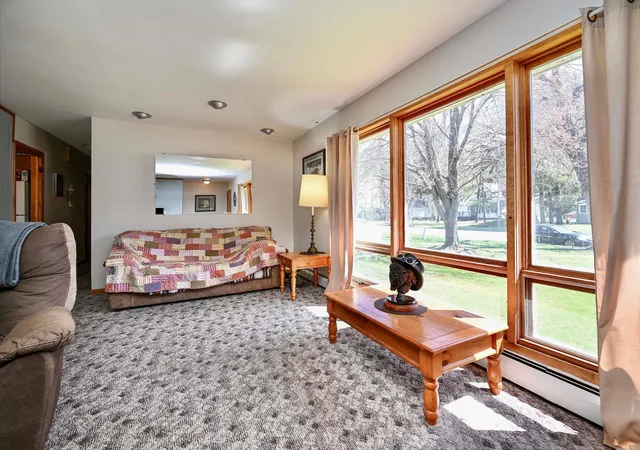 4th image of 1888 Gilmore Ave, Winona, MN 55987 | MLS# 7068974