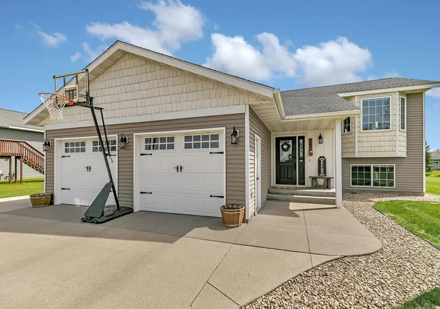 Homes for sale in Richmond, MN | 561 7th St Nw, Richmond, MN 56368 | MLS# 7069019