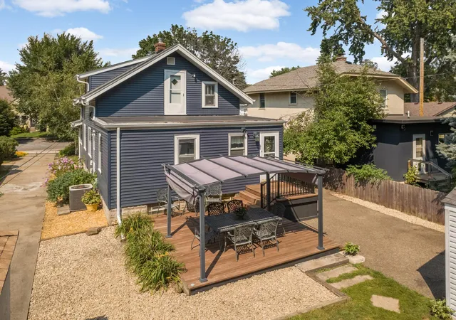 Photo 1 of Single family home for sale at 1404 Hubbard Ave, Saint Paul, MN 55104 | MLS# 7069101 | Listing updated on 2026-09-01
