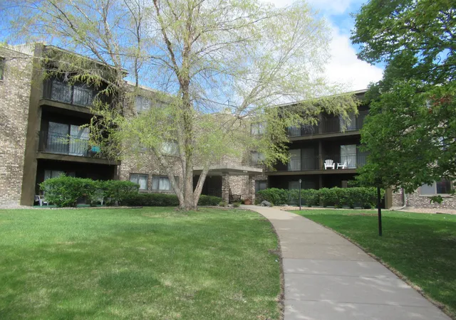 Homes for sale in Edina, MN | 4120 Parklawn Ave #135, Edina, MN 55435 | MLS# 7069118