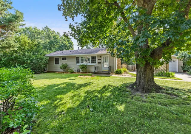 Photo 1 of Single family home for sale at 10433 Washburn Ave S, Minneapolis, MN 55431 | MLS# 7069162 | Listing updated on 2026-09-22